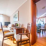 Homestay Rossa *