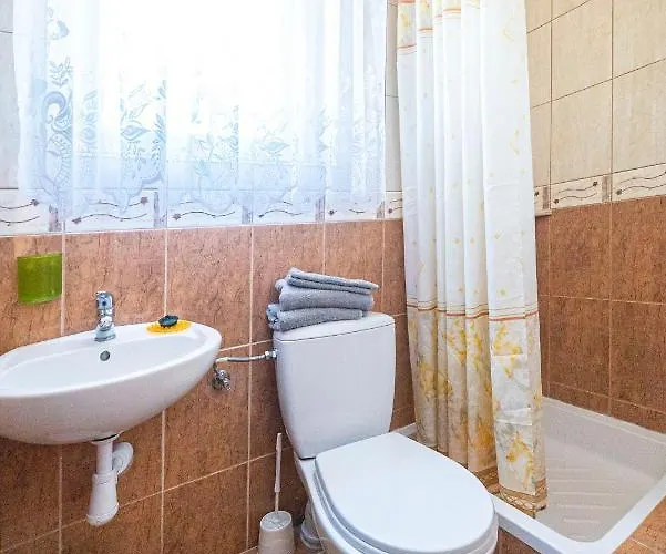 Rossa Homestay szállás *